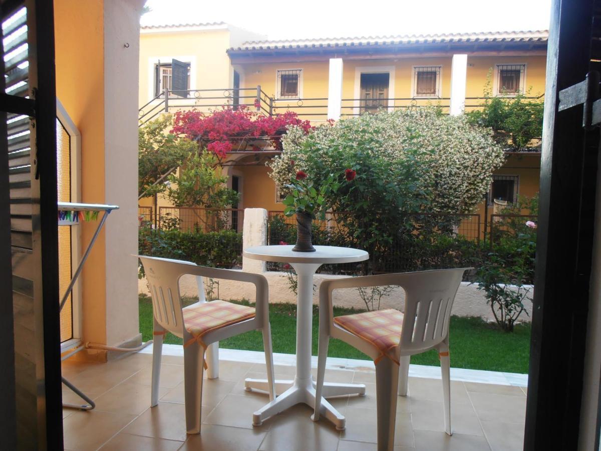 Elizabeth Apartments Acharavi  Dış mekan fotoğraf